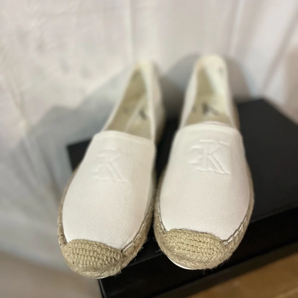 🆕. Calvin Klein Women canvas espadrilles 7.5